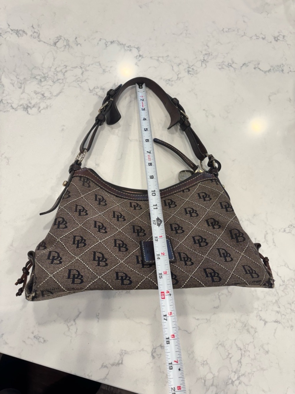 Dooney & Bourke Signature East West Slouch Hobo Shoulder Bag Y2K - Picture 12 of 13